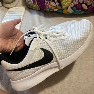 Nike Tennis Shoes